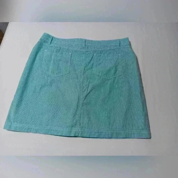 Karen Scott  Skort. Ladies size 10 - Picture 4 of 4